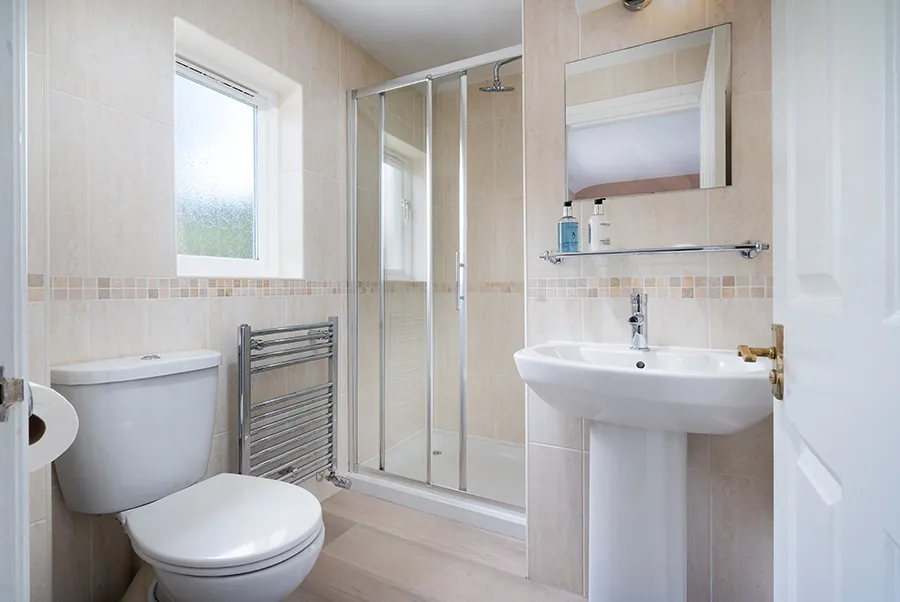 The Georgian Lakehouse Bedroom 1 Ensuite