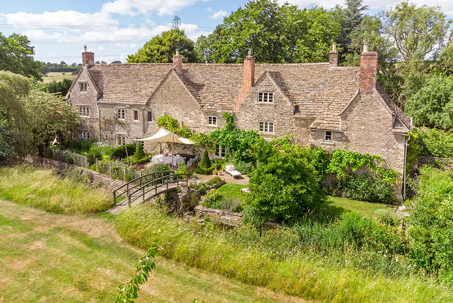 Meadowbank Manor Exterior 2