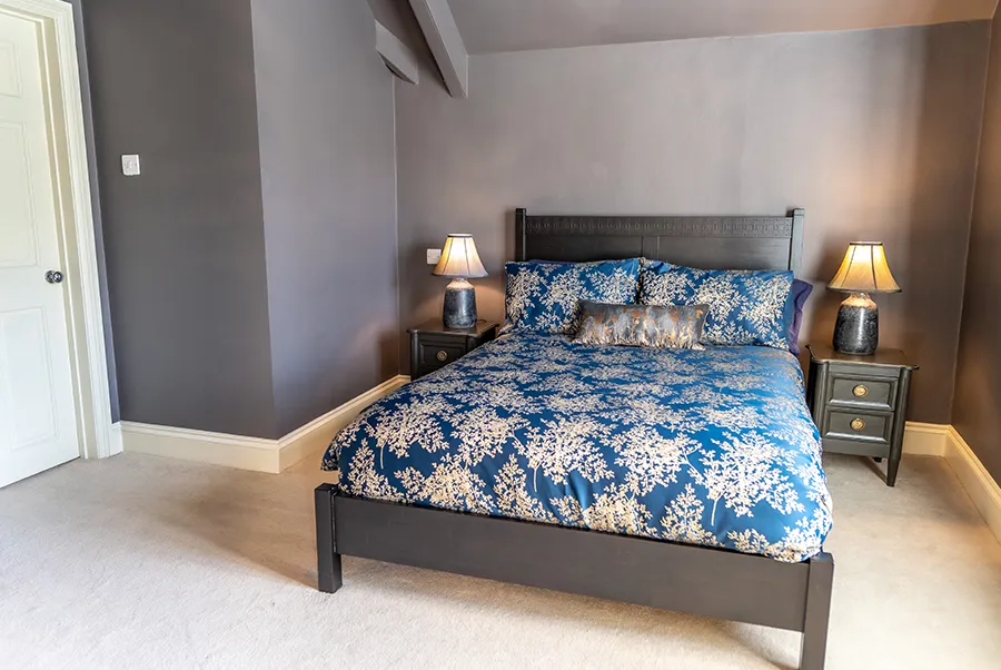 Mendip Manor Parrot Bedroom 1