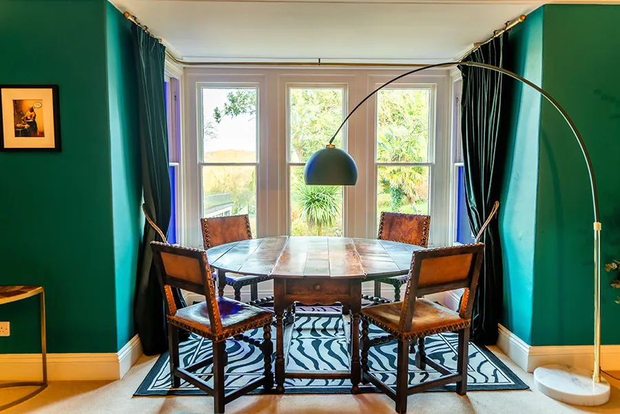 Mendip Manor Green Lounge 3