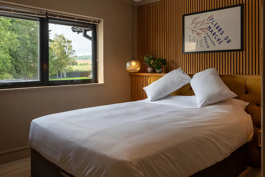 Water's Edge Bedroom 3