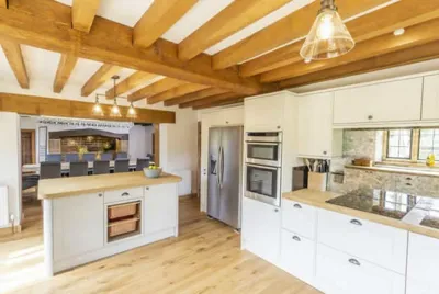 Newburrow Farm Kitchen3