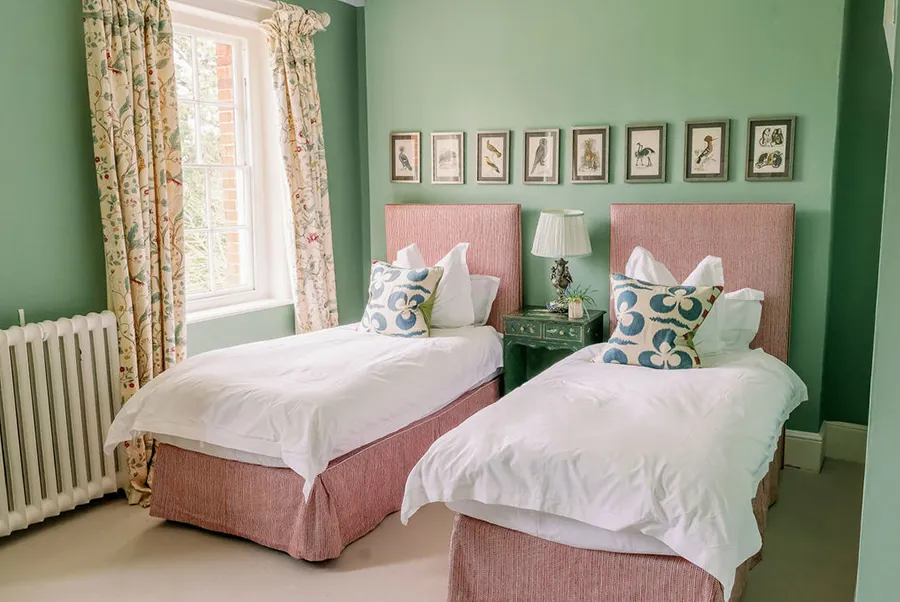 Wantage Manor Green Bedroom 1