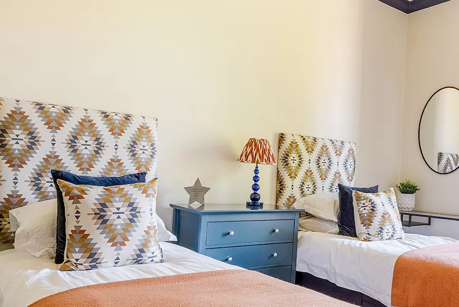 Kyleview Manor Danny Wilson Bedroom