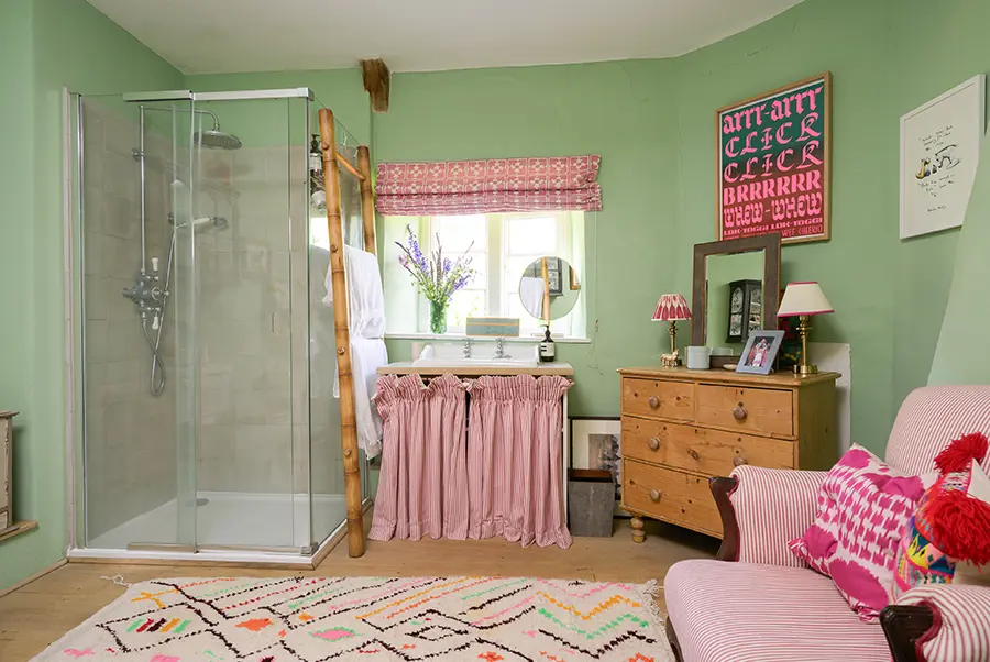 Meadowbank Manor Bathroom 1.2