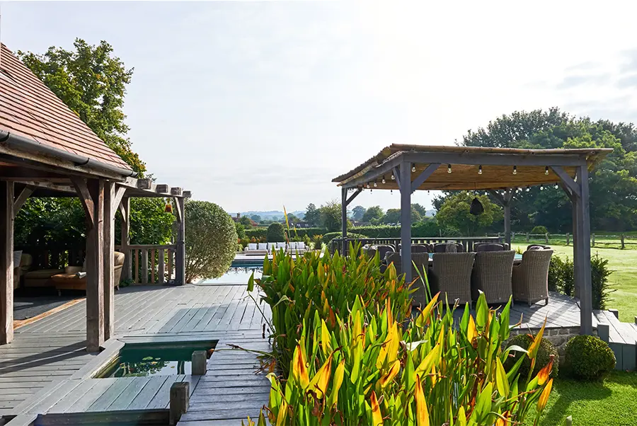 Hearth & Hollow Alfresco Dining 2