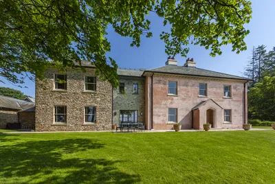 Barlemoor House Exterior 2