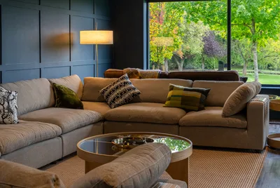 Water's Edge Lounge 1