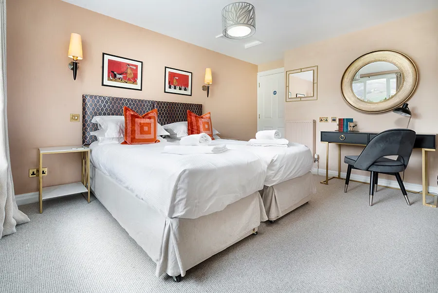 The Georgian Lakehouse Bedroom 2