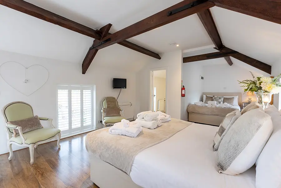 Courtyard Granary Bedroom 6.2