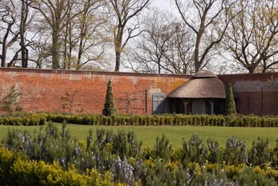 Gardens Edge Hot Tub