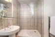 Apple Cabin Bathroom 4