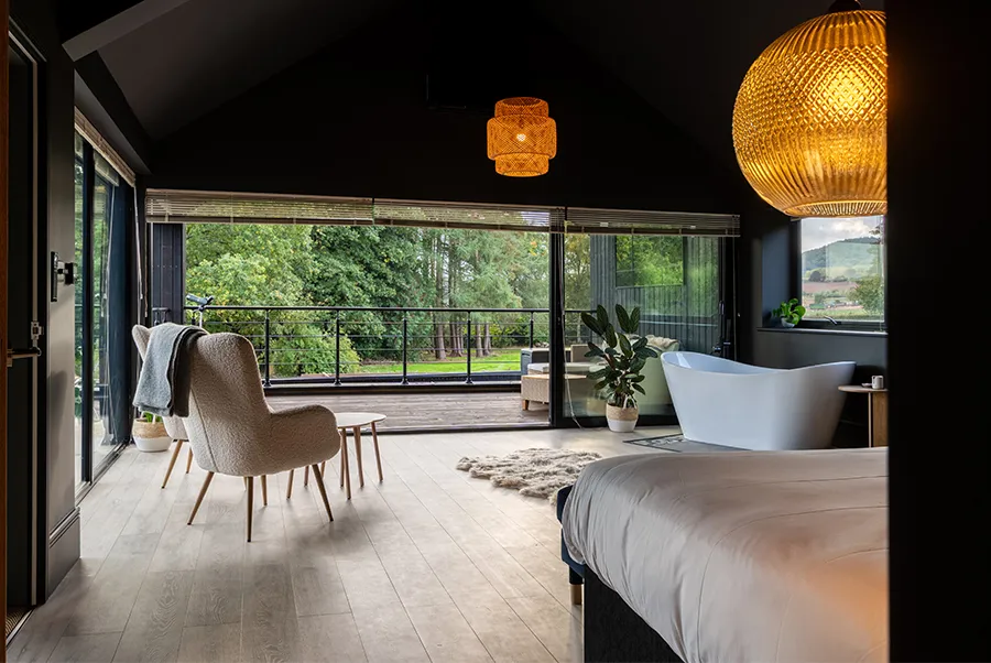 Water's Edge Bedroom 5.2