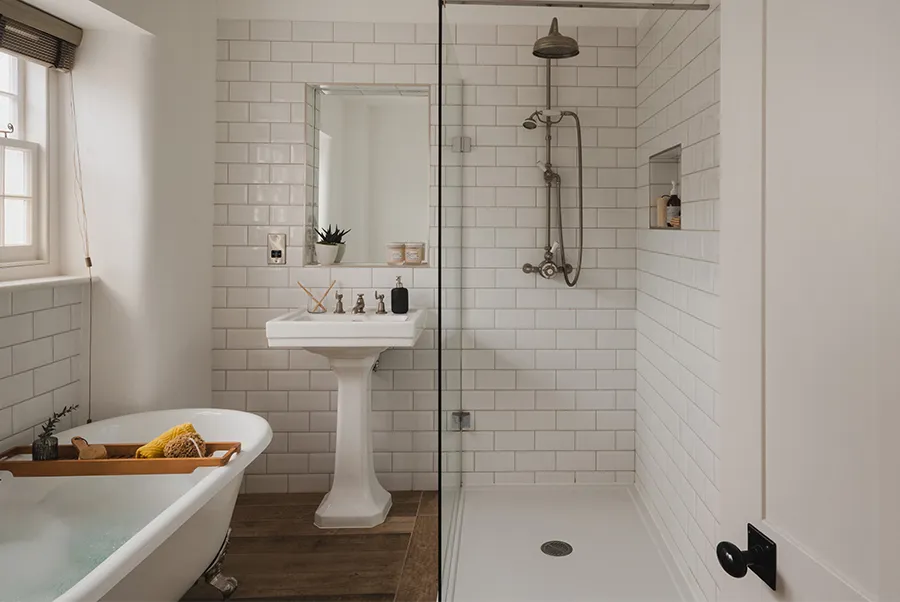Seagreen House Shared Bathroom 2