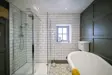 Brynglas Manor Master Bathroom 2