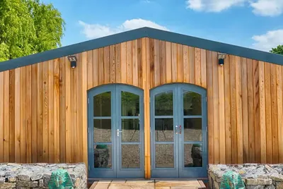 The Cedar Barn Outside3