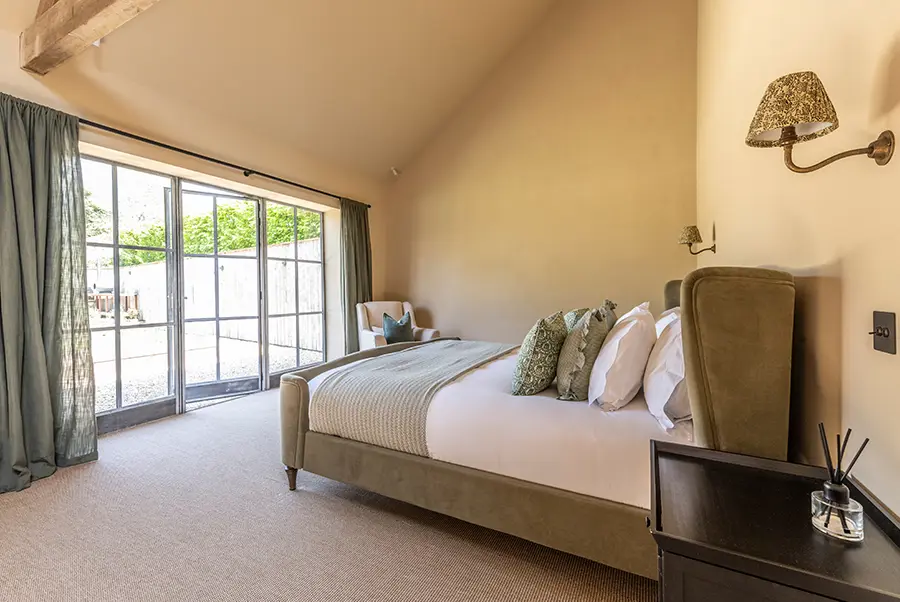 Stourford Barn Bedroom 1.2 Master