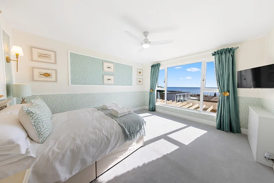 Sea Dragon Urchin Bedroom 1