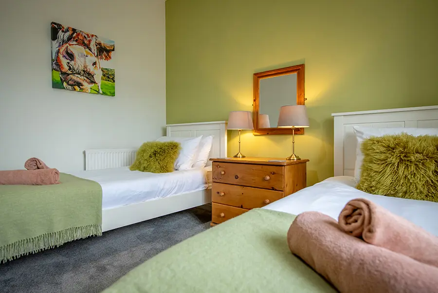 Courtyard Granary Bedroom 2.1