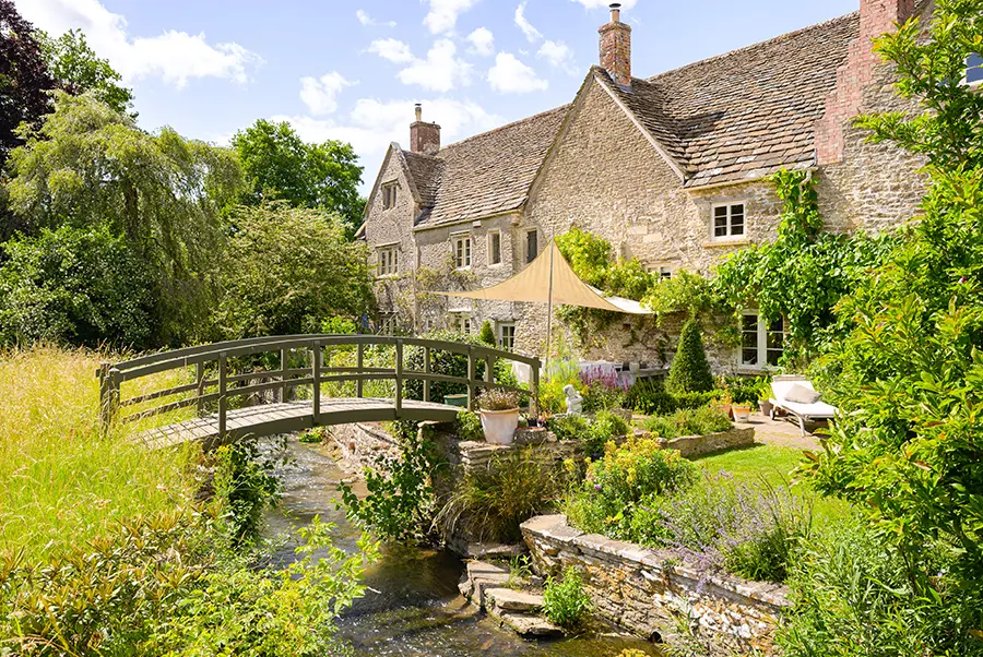 Meadowbank Manor Exterior 4