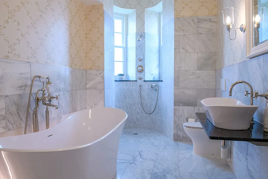 Highlands House Bushta Ensuite