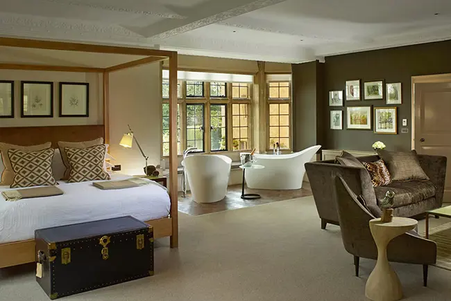 Oak Suite