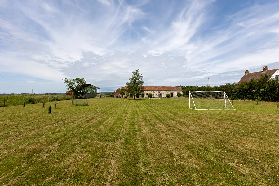 Highvale Barn Grounds