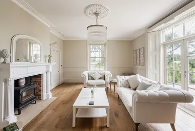 Windmill View Garden Room