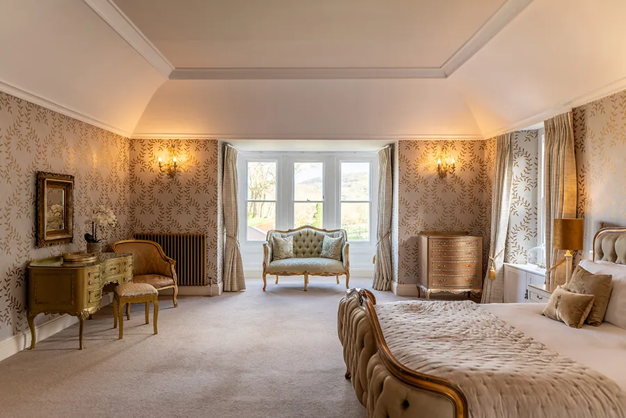 Mendip Manor Bee Bedroom 2