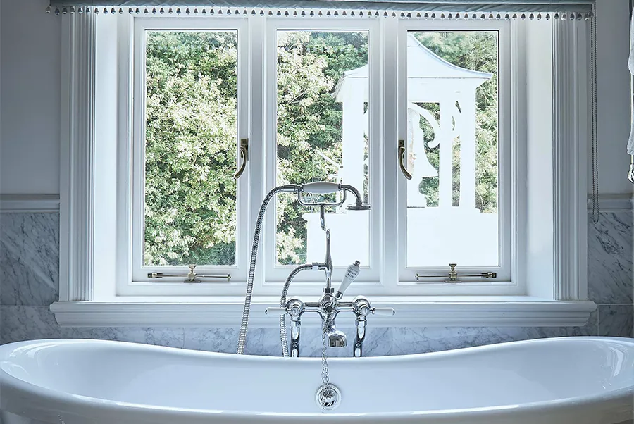 Ty Bryn Bathroom Lillie Langtry