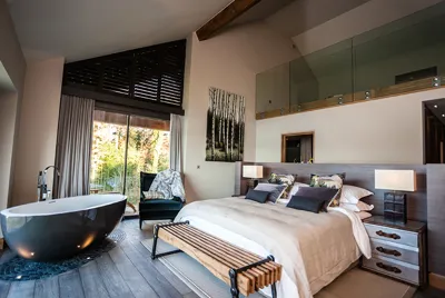 Lake Windermere House Master Suite 1