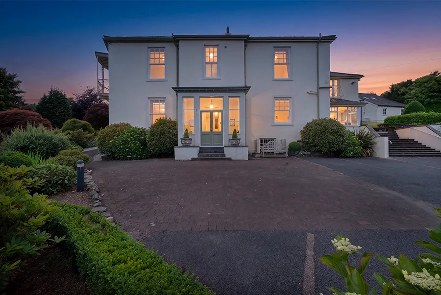 The Georgian Lakehouse Exterior 1