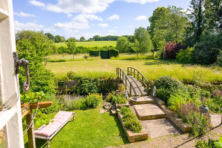 Meadowbank Manor Gardens