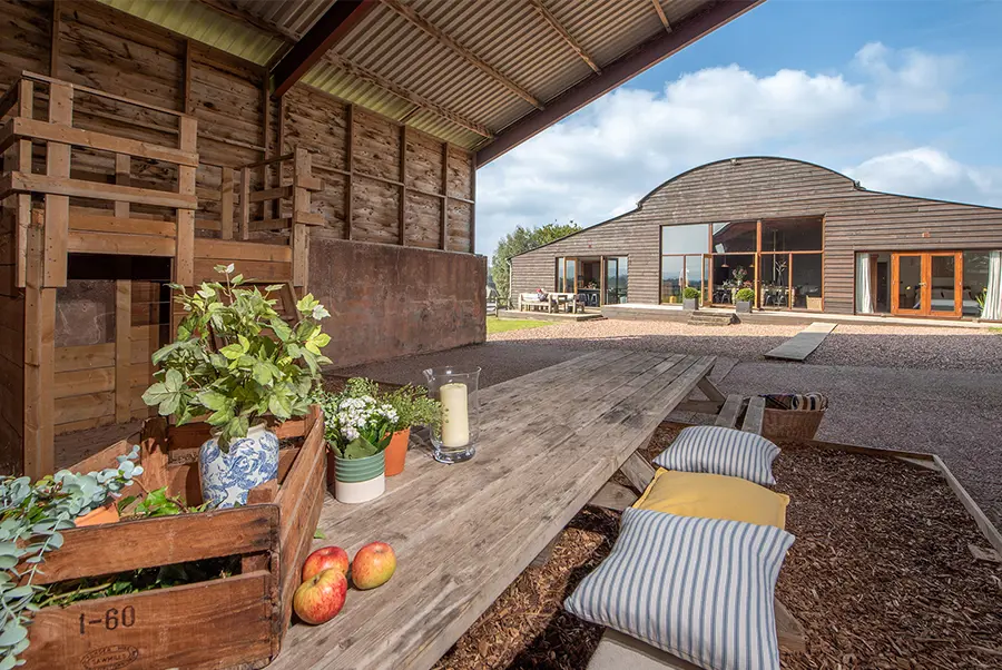 Apple Cabin Alfresco Dining