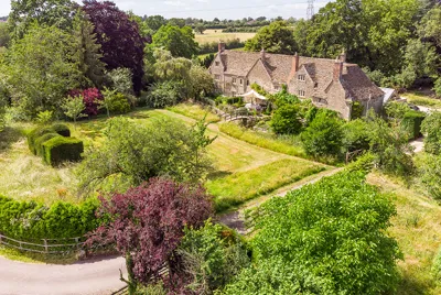 Meadowbank Manor Exterior 3