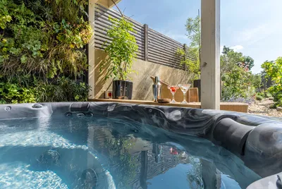 Three Little Pigs Hot Tub