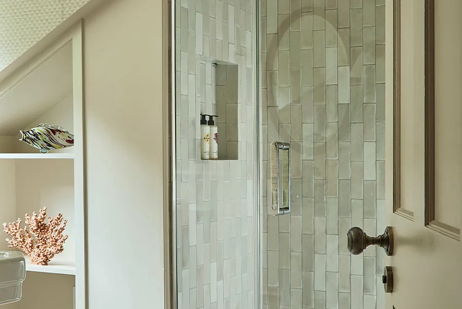 Ty Bryn Bathroom Blodau