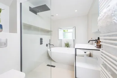 Tregan House Family Bathroom