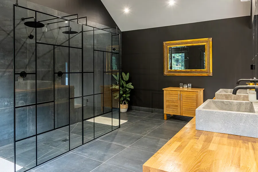 Water's Edge Ensuite 2.1