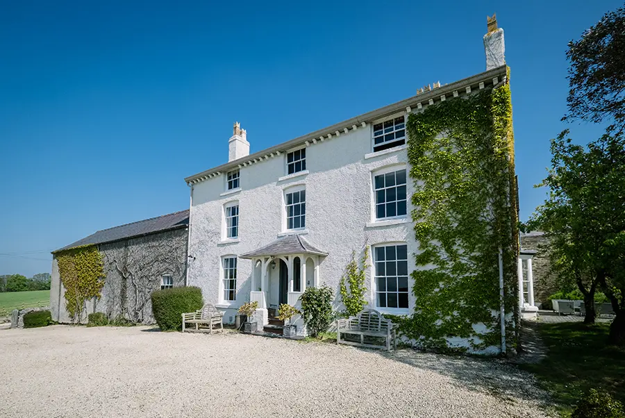 Brynglas Manor Exterior 1