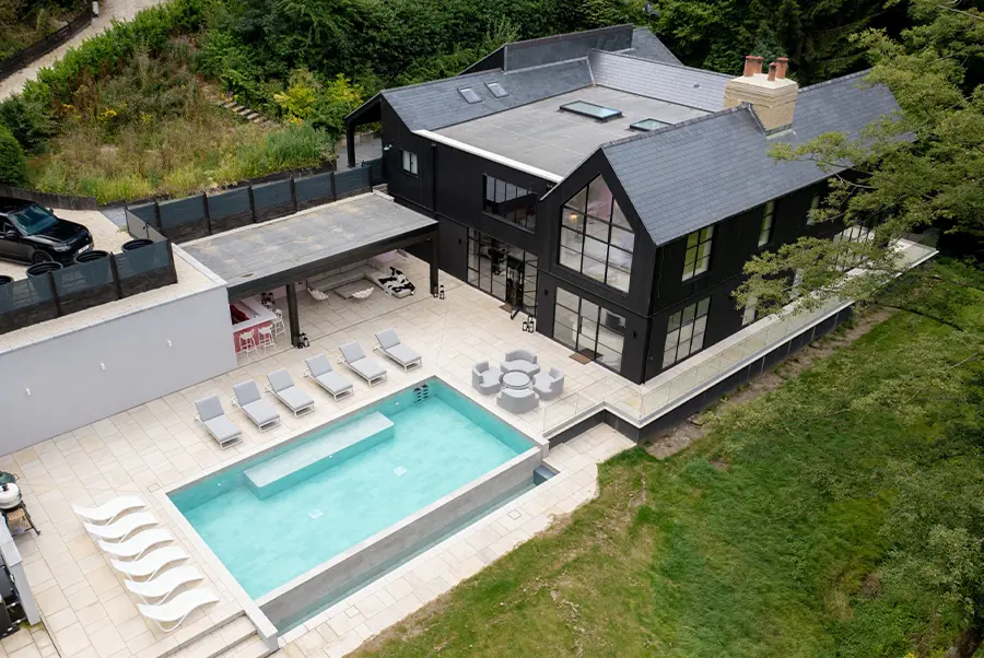 La Cachette Exterior 4