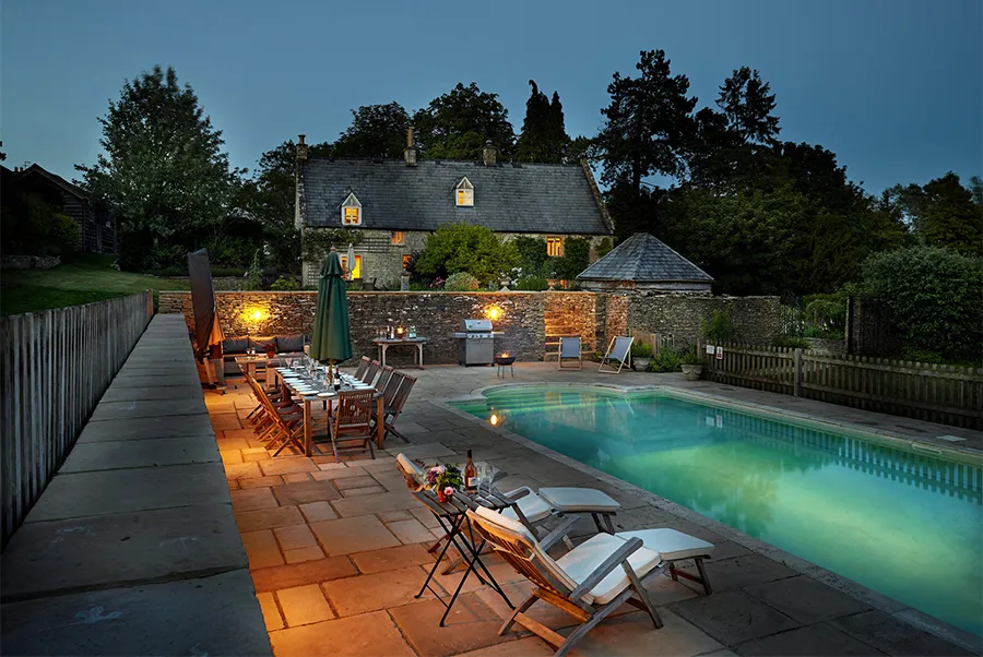 Rose Beech Cottage Exterior At Night